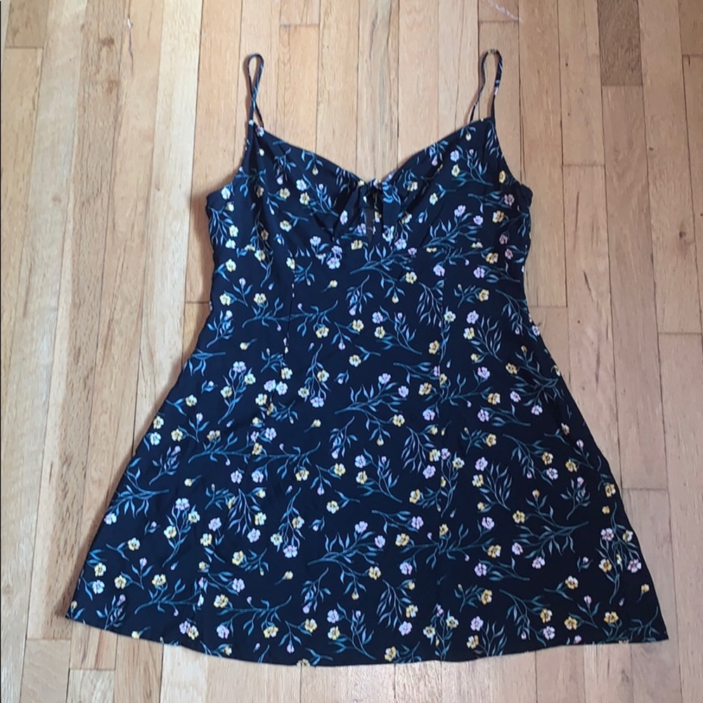 FIT AND FLARE FLORAL SUNDRESS